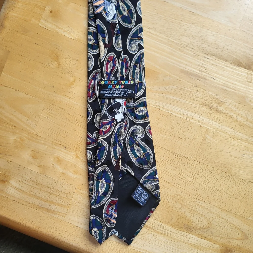 Vintage Looney Tunes Mania Paisley Men's Silk Neck Tie Warner Bros 1994